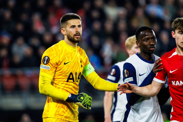 他的领导下 他的领导下